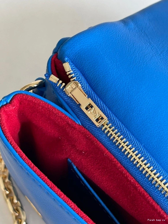 First bag ru LOUIS POCHETTE COUSSIN VUITTON 0723